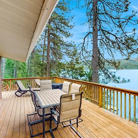 Destination Deer Lake